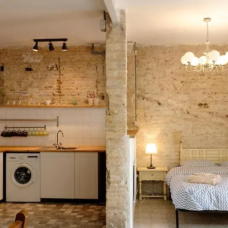 Apartment Cozy Loft Near The