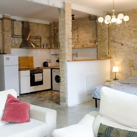 Apartment Cozy Loft Near The *
