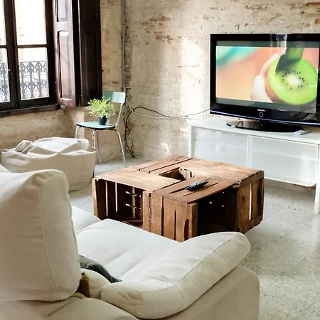 Cozy Loft Near The Apartment
